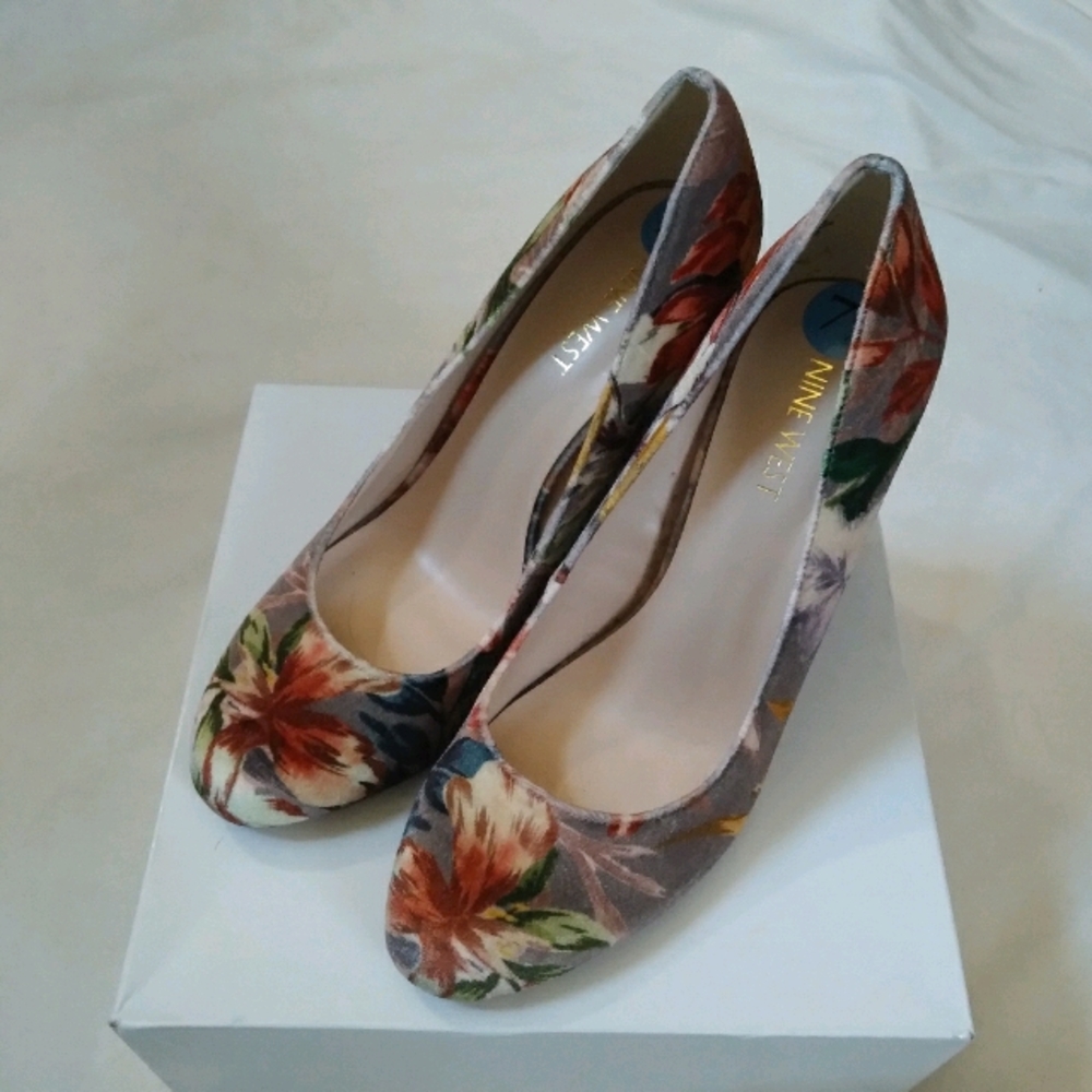 Nine West Rounded Block Heel